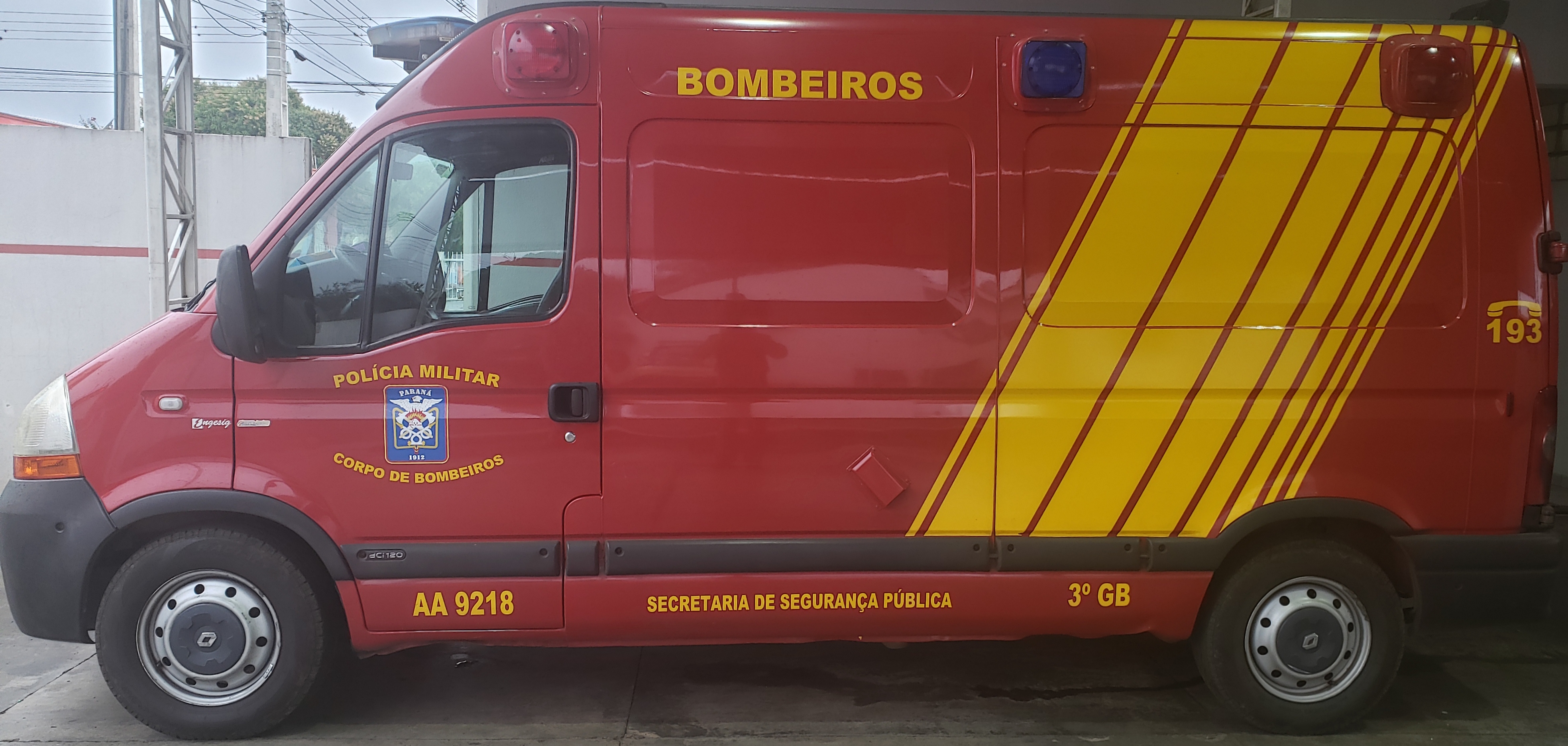 AA - auto ambulância