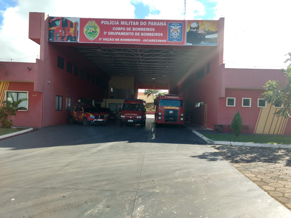 fachada 4 jacarezinho